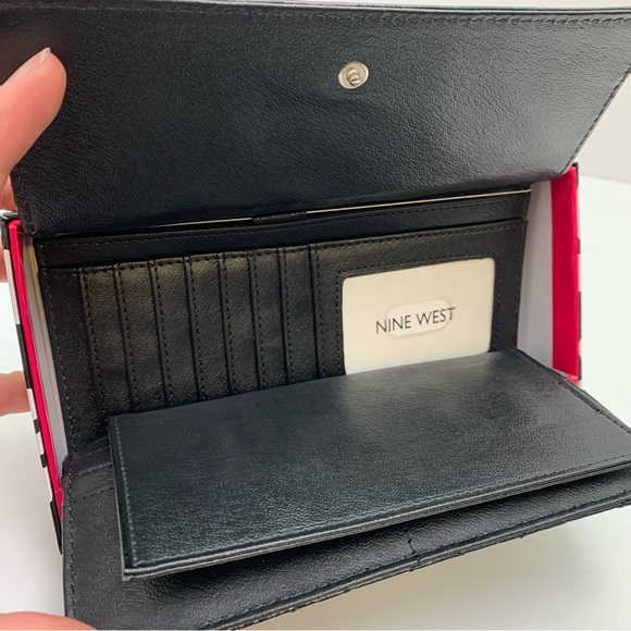 NWT Nine West Black Stanza Boxed Clutch - Picture 2 of 7